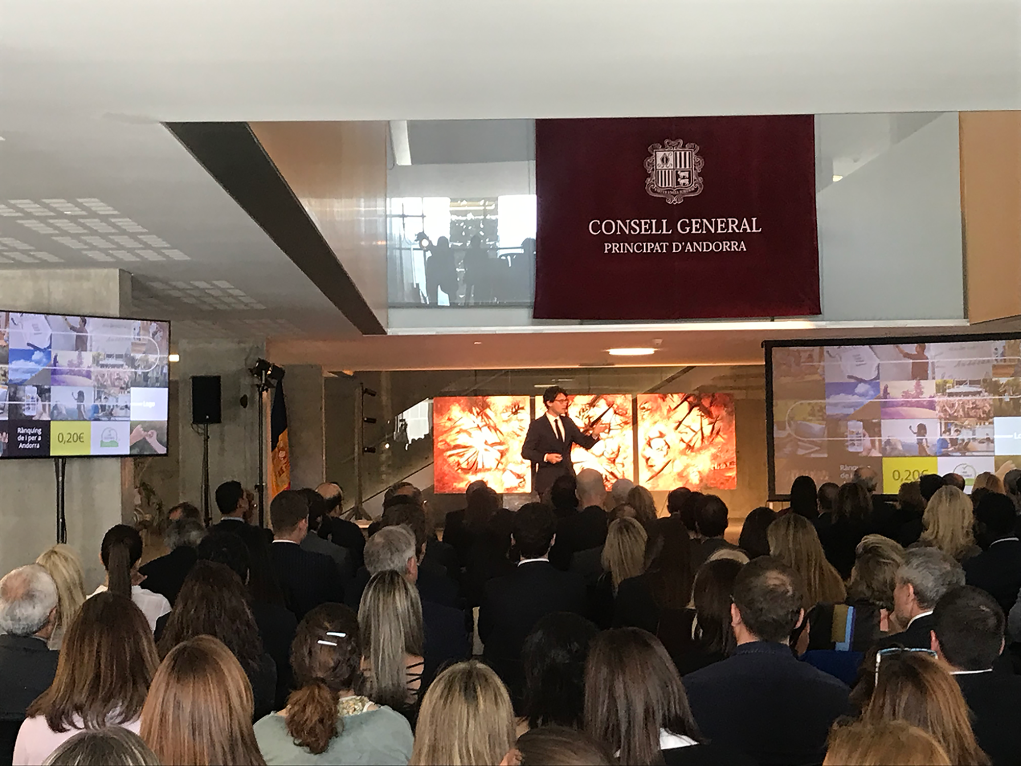 <p>Bloom Consulting a té sélectionné pour développer la stratégie de la Marque Nation d'Andorre, une initiative conjointe des secteurs public et privé visant à définir la vision stratégique de la Marque Nation, axée sur les dimensions du tourisme, de l'investissement et de la promotion (diplomatie publique).</p>
                                    <p>L'objectif de cette initiative est d'aligner les perceptions de la marque nationale andorrane sur la réalité, le premier jalon étant de présenter les politiques publiques de l'Andorre en Europe lors du XXVIIe sommet ibéro-américain de 2020.</p>
                                    <p>Le projet vise également à mettre l'accent sur les qualités uniques que le pays peut offrir à la marque de la nation andorrane. Avoir un lien profond avec la diplomatie, la nature et le développement technologique a permis au Pays et à ses citoyens d'avoir une perspective inclusive et avancée sur la vie - une perspective que les Andorrans aimeraient partager avec le monde.</p>
                                    <p>Ce projet a débuté en juillet 2018 et comprenait l'analyse de l'évolution de la Marque Nation Andorrane, des études de perception internationales, des entretiens avec les parties prenantes, l'évaluation de l'identité numérique dans l'outil Digital Demand - D2©, plusieurs ateliers avec les parties prenantes et la définition de l'Idée Centrale.</p>
                                    <p>Elle a été prsentée au public en mars 2019, avec les recommandations de Bloom Consulting en termes de positionnement de la marque, de projets d'activation de la marque et de modèle de gestion à mettre en œuvre, car nous continuons  faire des suivis fréquents avec l'équipe de la Marque Nation andorrane.</p>