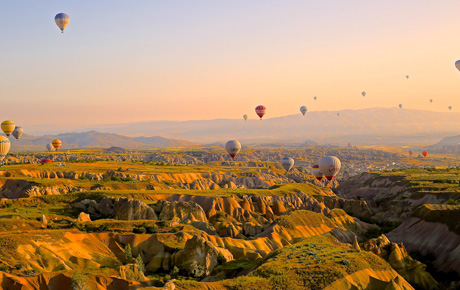 <p>L'Agence de promotion et de développement du tourisme (TGA) a fait appel à Bloom Consulting pour une évaluation détaillée de l'image de marque de la Turquie. L'objectif était de mesurer la performance globale de la marque pays dans l'esprit des touristes et dans le cœur des citoyens du monde.</p>
                                    <p>BLa division Place Analytics de Bloom Consulting a utilisé une série de mesures et d'ensemble de données telles que D2- Digital Demand © et D2-Digital Supply © et des capacités de prospective qui étaient cruciales pour comprendre les points centraux de la stratégie globale de la marque pays.</p>
                                    <p>Bloom Consulting a travaillé en étroite collaboration avec TGA. Ensemble, ils ont conçu une série d'actions tactiques et de projets stratégiques, tels que le Meta Index, qui impliquait la mesure continue de neuf métatendances, que Bloom Consulting a identifiées comme les tendances futures qui influenceraient les perceptions et l'opinion mondiales.</p>